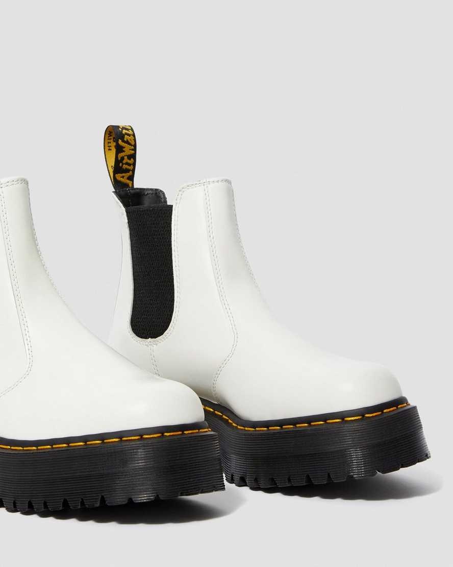 White Smooth Leather Women's Dr Martens 2976 Smooth Leather Platform Chelsea Boots | OUV-539761