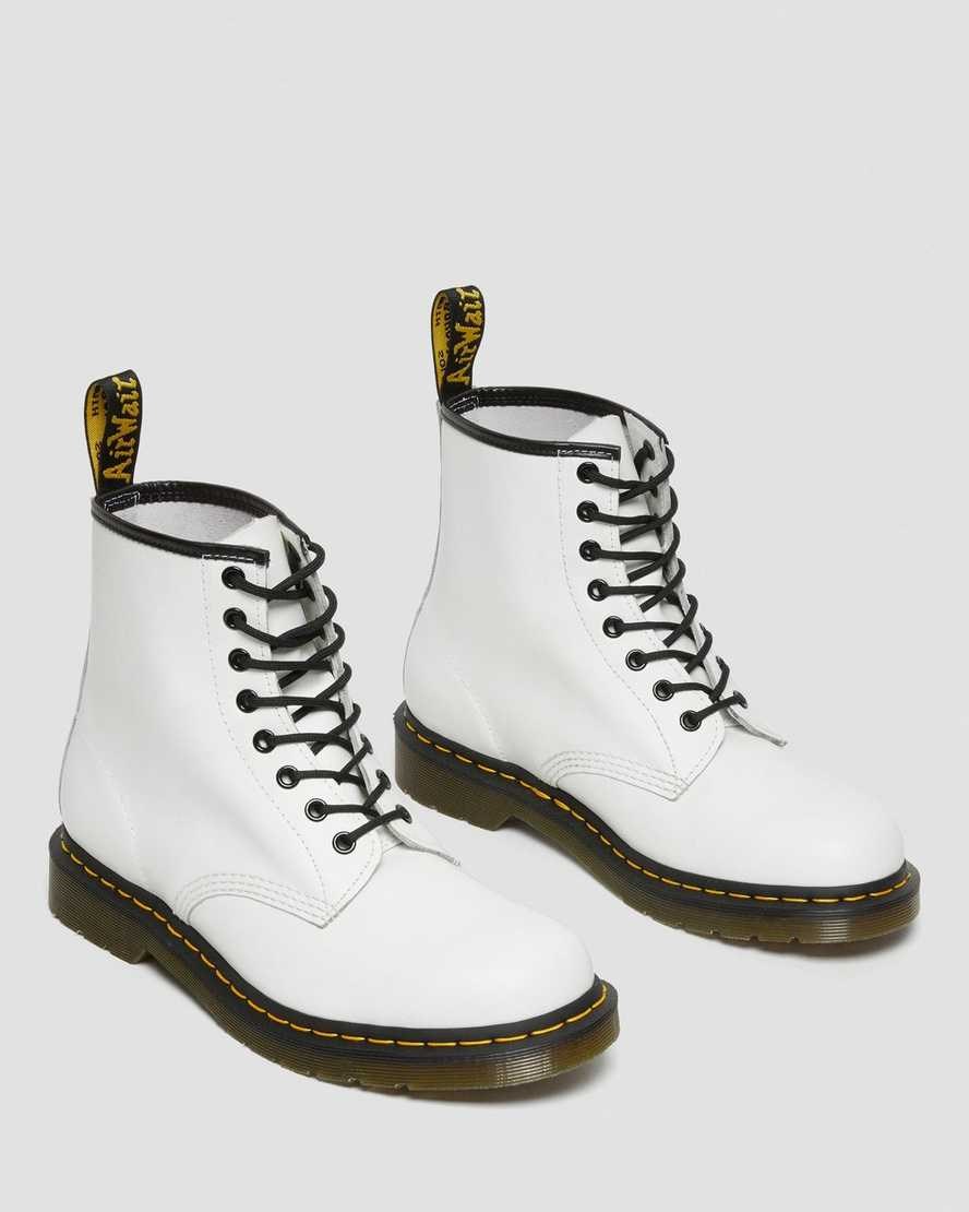 White Smooth Leather Women's Dr Martens 1460 Smooth Leather Lace Up Boots | UWH-049815